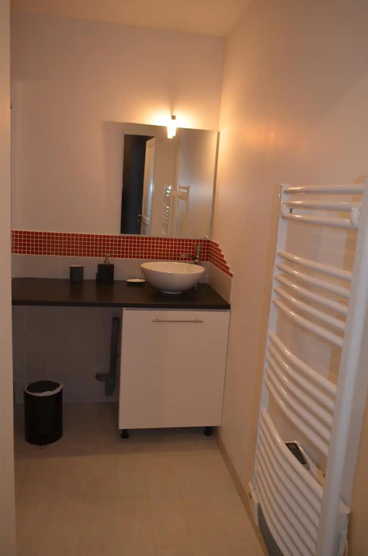Agreable Maison Petit Jardin A 7 Minutes De Reims Apartment